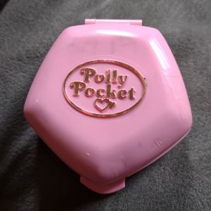 Vintage Bluebird Polly Pocket 1992 In the Nursery Compact